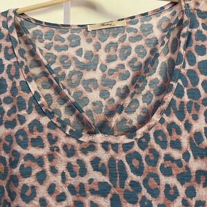ANDREE BY UNIT Pink and Blue Animal Print Top